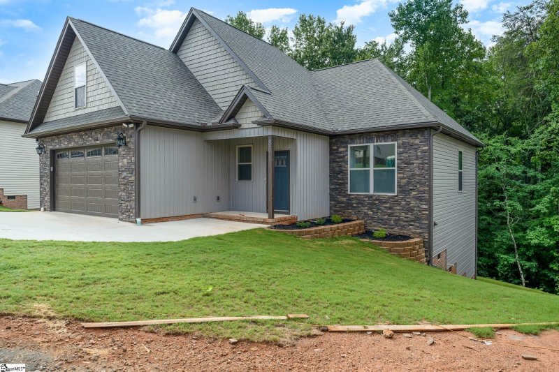 Property image 2 at 881 Affirmed Drive, Boiling Springs, SC 29316