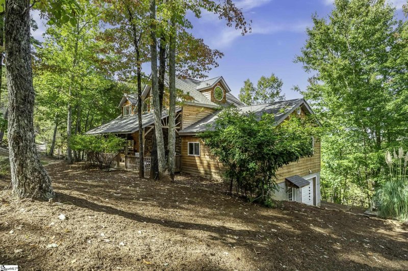 Property image 3 at 137 Granite Springs Drive, Pickens, SC 29671