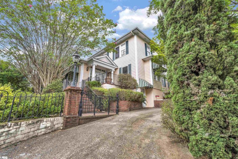 911 E Washington Street