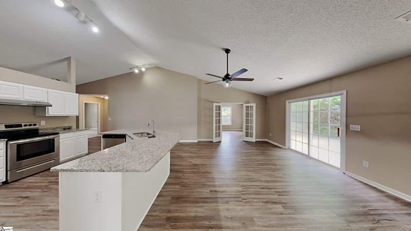 Property image 3 at 33 Seaside Lane, Greer, SC 29650