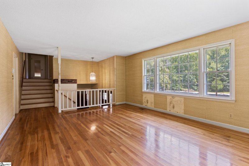 Property image 5 at 207 Cart Drive, Spartanburg, SC 29307