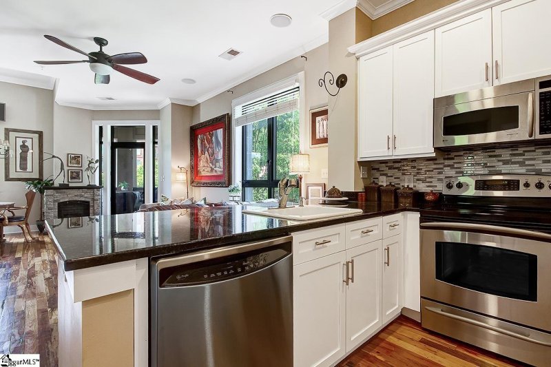 Property image 5 at 101 W Court Street, Greenville, SC 29601