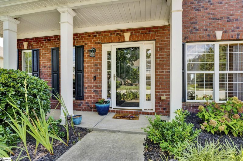 Property image 3 at 916 Kangley Drive, Simpsonville, SC 29681
