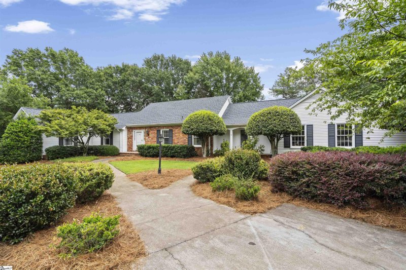 Property image 2 at 6 REDCLIFFE Road, Greenville, SC 29615