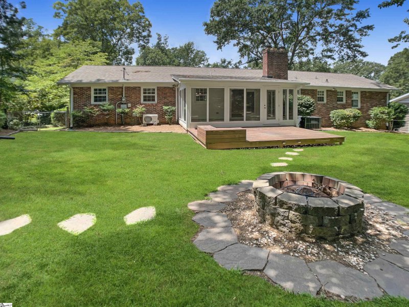 Property image 2 at 212 Laurel Road, Greer, SC 29651