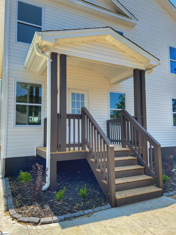 Property image 3 at 428 Buncombe Street, Woodruff, SC 29388