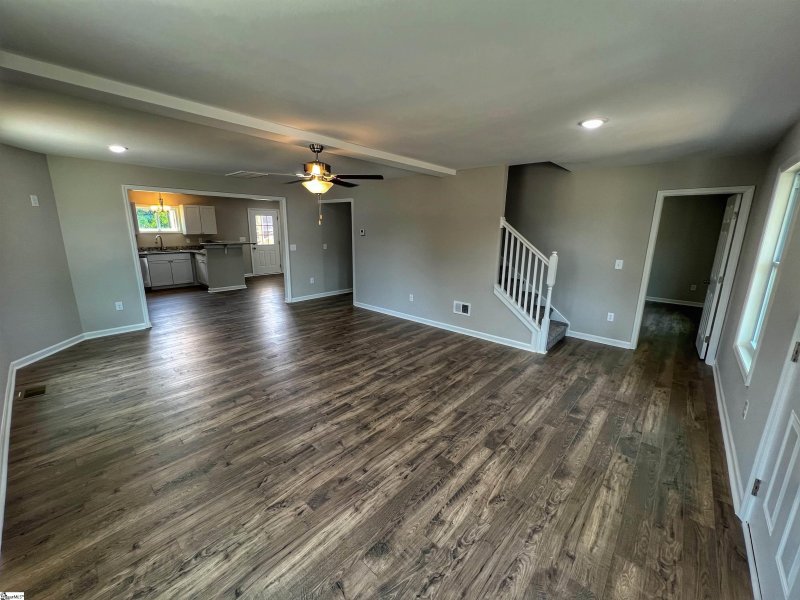 Property image 4 at 428 Buncombe Street, Woodruff, SC 29388