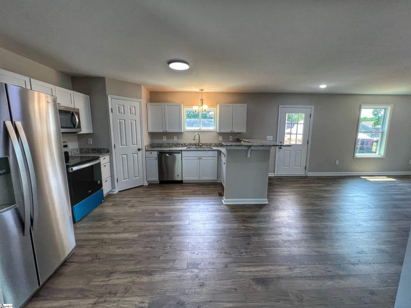 Property image 5 at 428 Buncombe Street, Woodruff, SC 29388