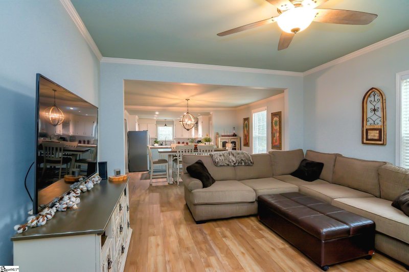 Property image 2 at 166 Otis Street, Greenville, SC 29605