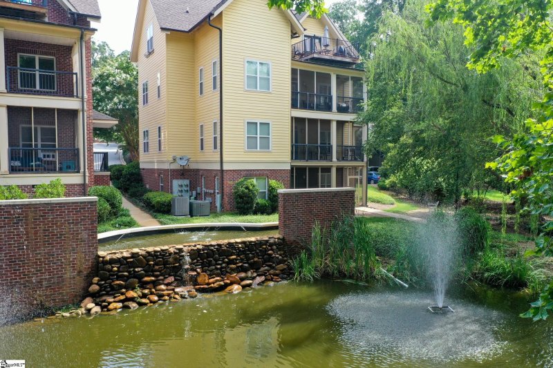 Property image 2 at 204 E Park Avenue, Greenville, SC 29601