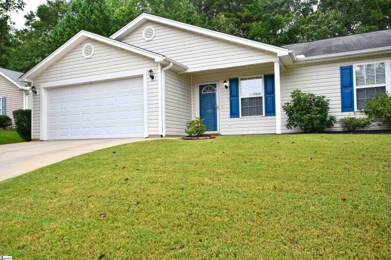 Property image 2 at 204 Yukon Drive, Greenville, SC 29605-6093