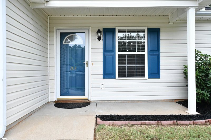 Property image 3 at 204 Yukon Drive, Greenville, SC 29605-6093