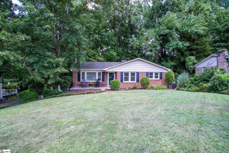 Property image 3 at 9 Conway Drive, Greenville, SC 29615