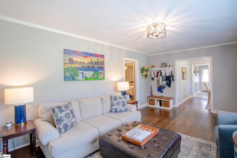 Property image 5 at 9 Conway Drive, Greenville, SC 29615