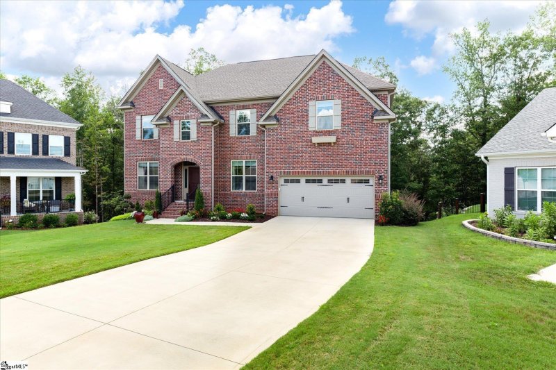 Property image 2 at 410 Arborwalk Court, Simpsonville, SC 29681