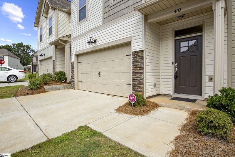 Property image 2 at 403 Cedar Bluff Way, Mauldin, SC 29662