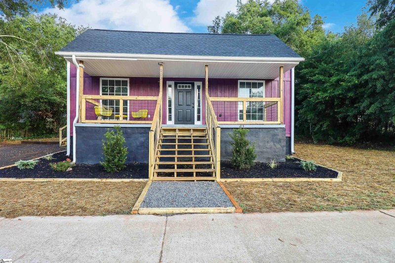 Property image 4 at 203 Front Street, Easley, SC 29640