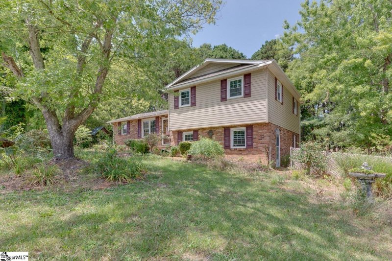 Property image 2 at 714 Fairview Street, Fountain Inn, SC 29644