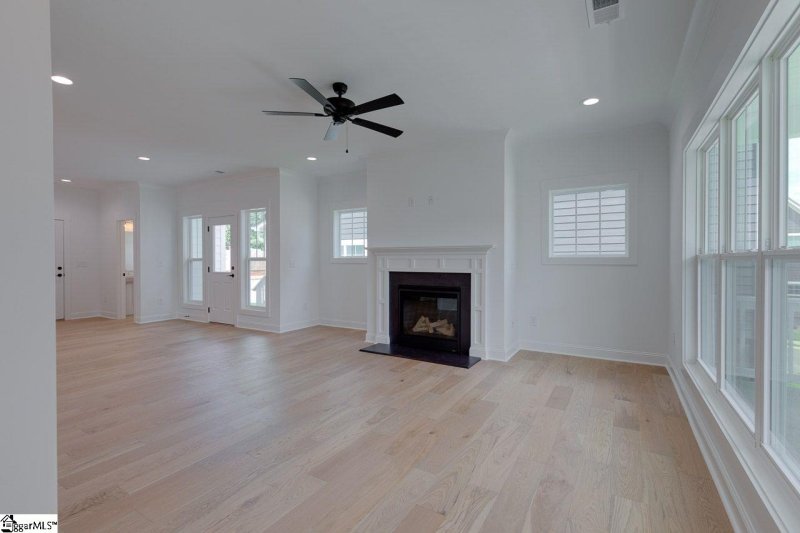 Property image 3 at 7 Logan Knoll Lane, Greenville, SC 29607