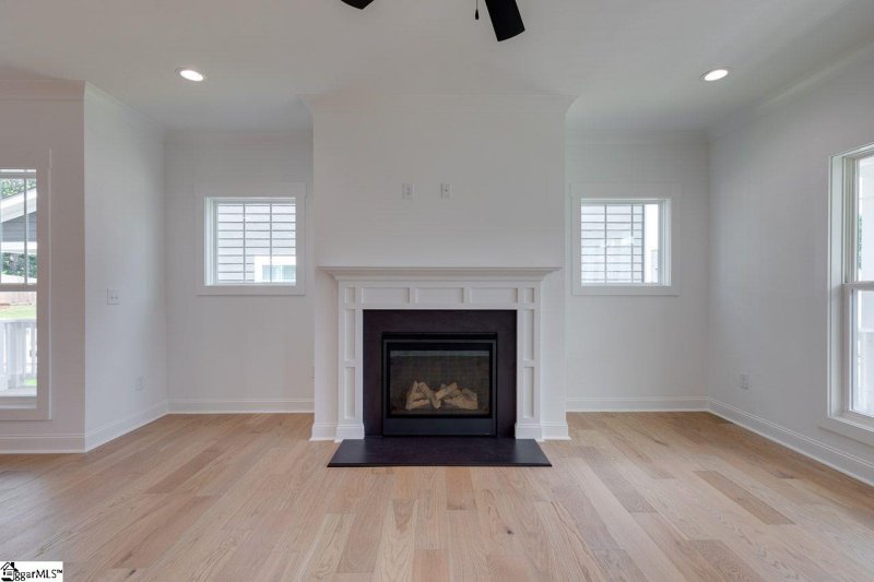 Property image 4 at 7 Logan Knoll Lane, Greenville, SC 29607