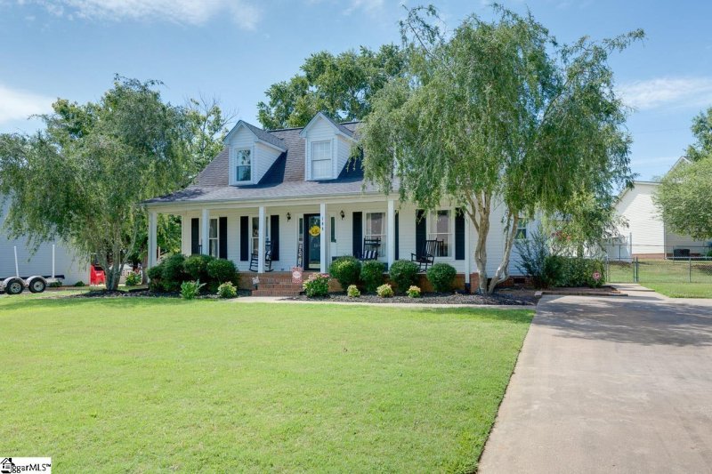 Property image 3 at 109 Patio Road, Easley, SC 29642