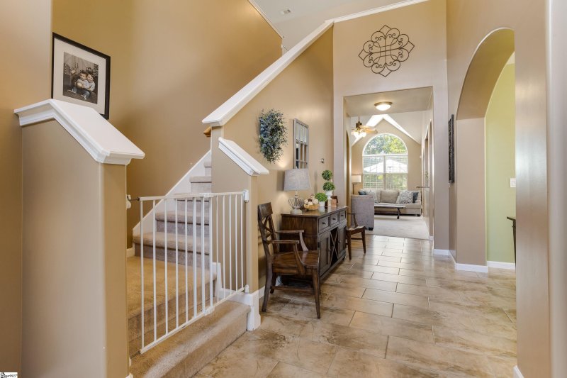 Property image 3 at 109 Roberts Hill Drive, Taylors, SC 29687