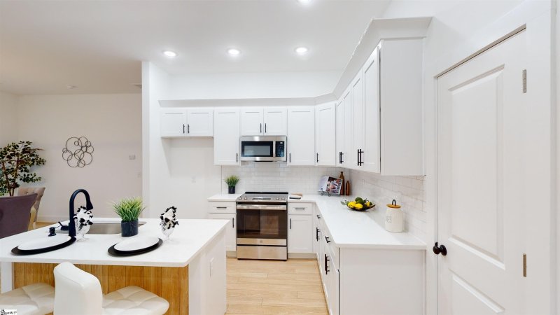 Property image 5 at 216 Shelton Drive, Spartanburg, SC 29307