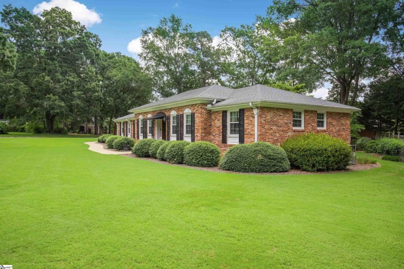 Property image 2 at 101 Gilder Creek Drive, Greenville, SC 29607