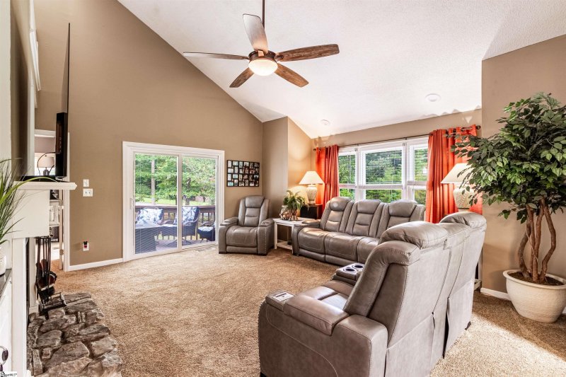 Property image 3 at 216 Cherokee Drive, Fair Play, SC 29643