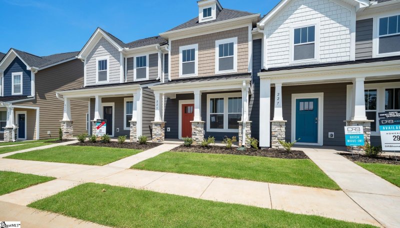 Property image 2 at 223 Dalmatian Drive, Spartanburg, SC 29307