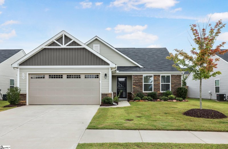 302 Fairmeadow Way