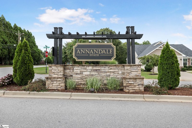 Property image 2 at 302 Fairmeadow Way, Greenville, SC 29617