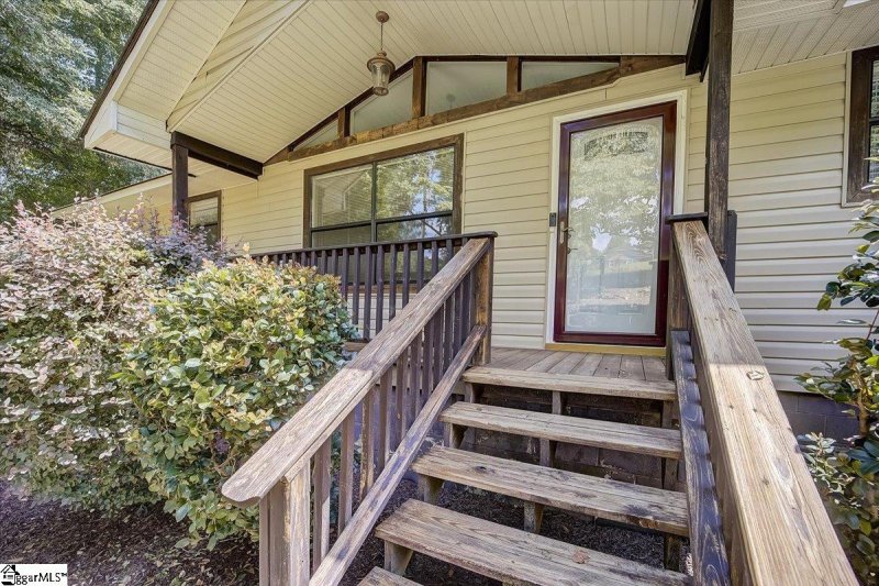 Property image 3 at 1175 Lakeview Drive, Greenville, SC 29611