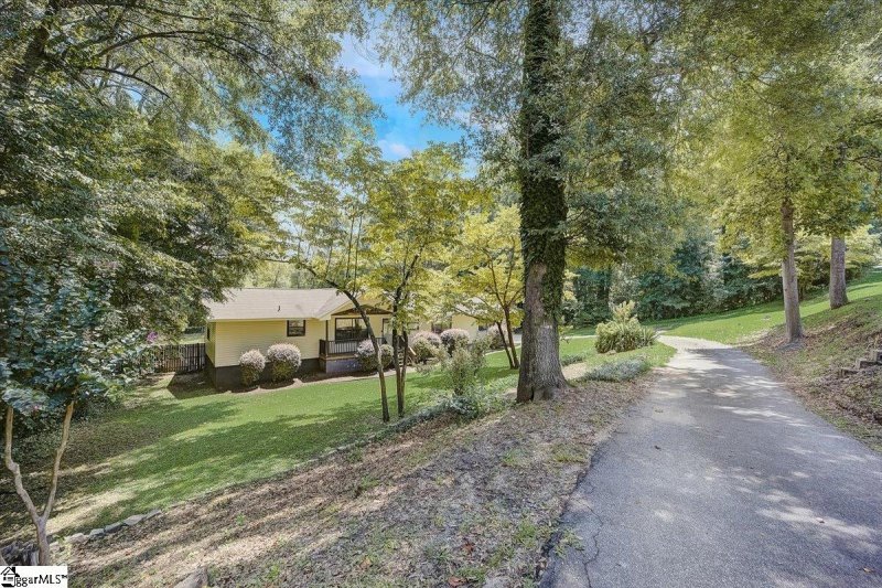 Property image 5 at 1175 Lakeview Drive, Greenville, SC 29611