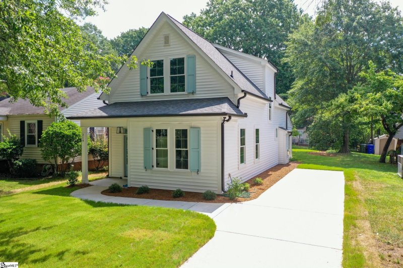 Property image 2 at 219 Landwood Avenue, Greenville, SC 29607