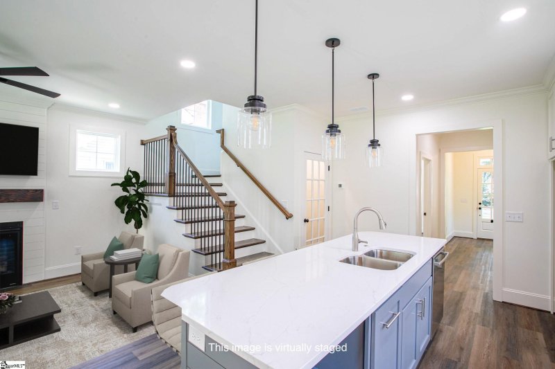 Property image 4 at 219 Landwood Avenue, Greenville, SC 29607