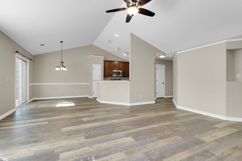 Property image 4 at 364 Riverdale Road, Simpsonville, SC 29680