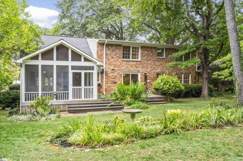 Property image 2 at 86 Lake Forest Drive, Greenville, SC 29609