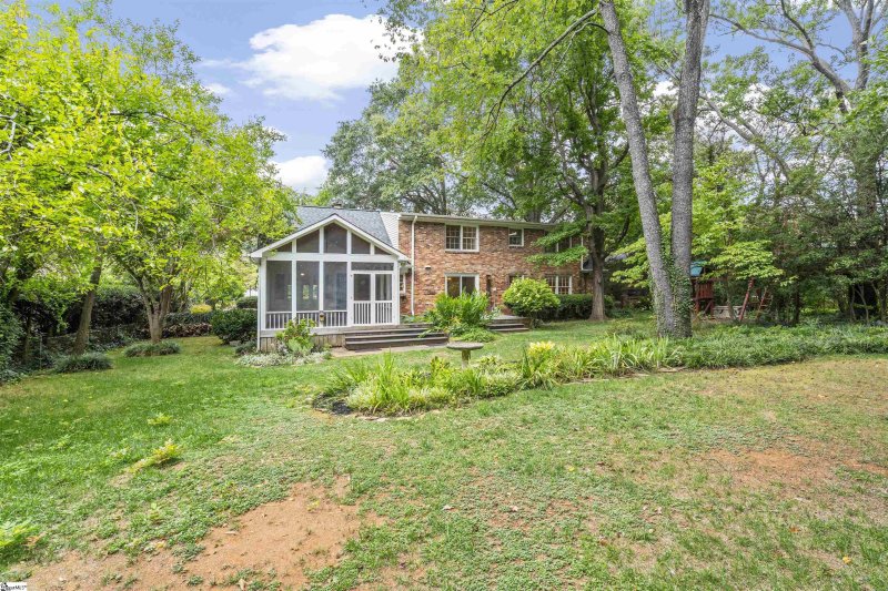 Property image 3 at 86 Lake Forest Drive, Greenville, SC 29609