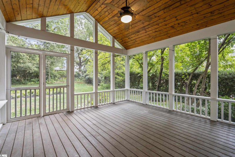 Property image 4 at 86 Lake Forest Drive, Greenville, SC 29609