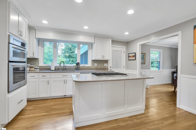 Property image 2 at 131 Hillbrook Drive, Spartanburg, SC 29307