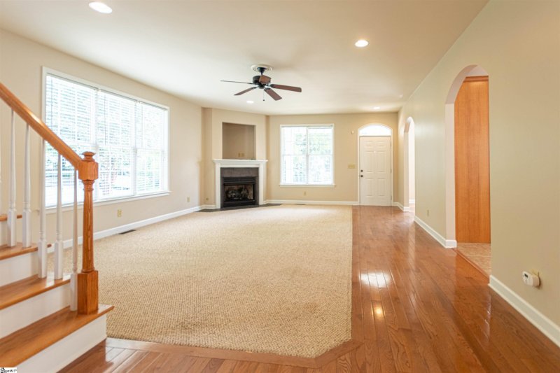 Property image 3 at 2 CHESSINGTON Lane, Simpsonville, SC 29681