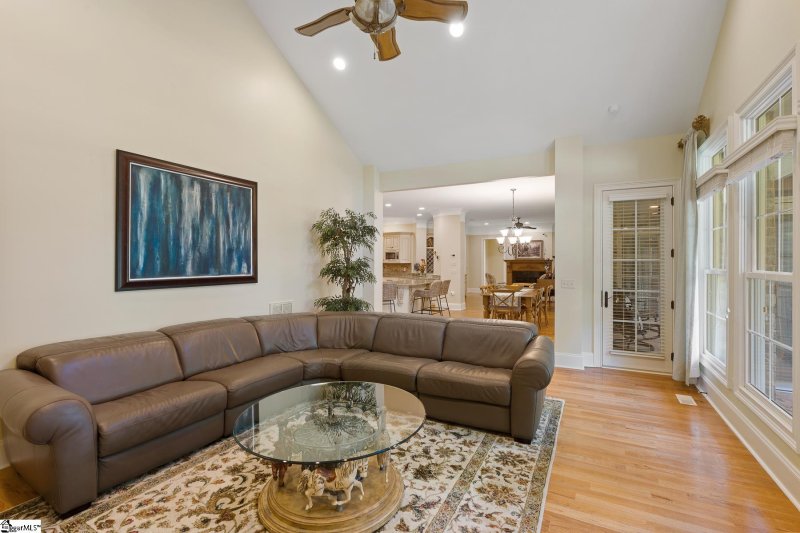 Property image 3 at 719 Brixton Circle, Simpsonville, SC 29681