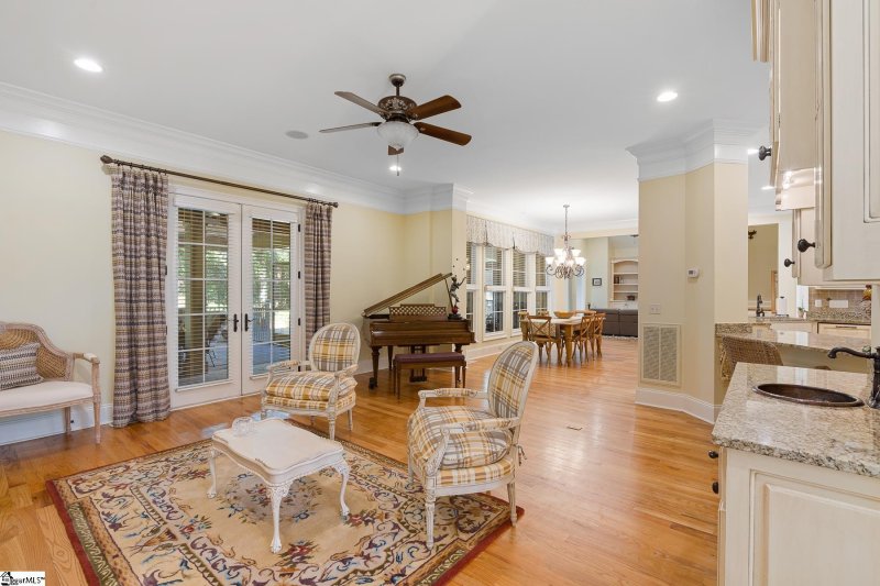 Property image 4 at 719 Brixton Circle, Simpsonville, SC 29681