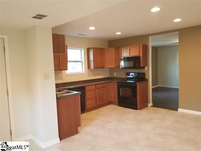 Property image 5 at 541 Woodruff Street, Woodruff, SC 29388