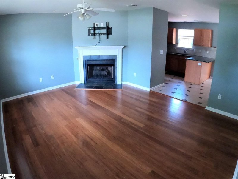 Property image 2 at 16 Laurelhurst Court, Greer, SC 29650