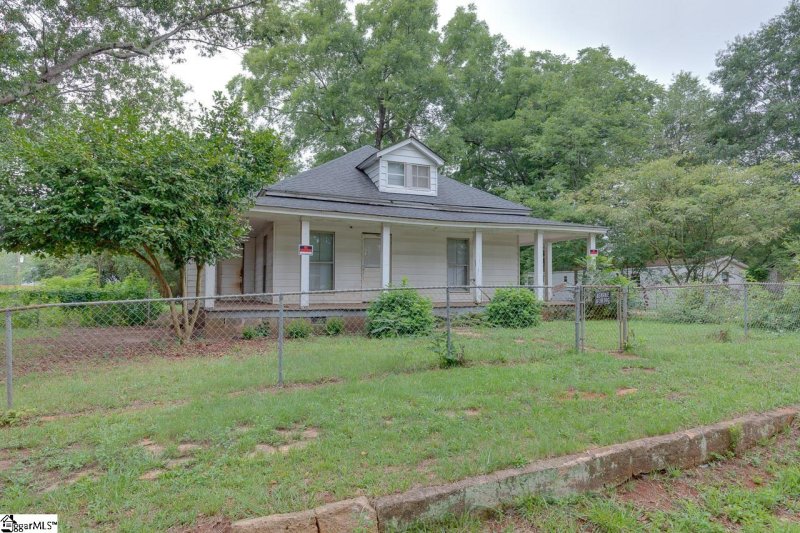 Property image 2 at 411 Edgemont Avenue, Greenville, SC 29617