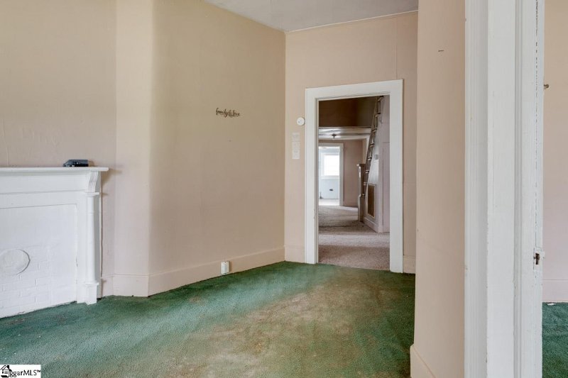 Property image 5 at 411 Edgemont Avenue, Greenville, SC 29617