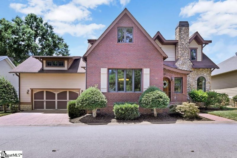 42 VERONA Circle