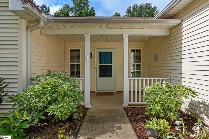Property image 2 at 4 Chablis Court, Mauldin, SC 29662